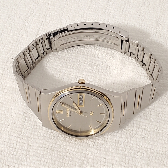 Vintage Seiko SQ Men's Stainless Steel Silver Dial Watch Day Date Five Jewels - Picture 5 of 11
